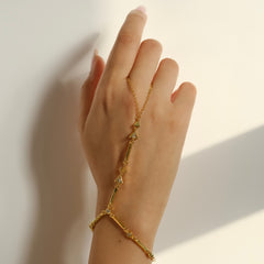 Aethria Handchain
