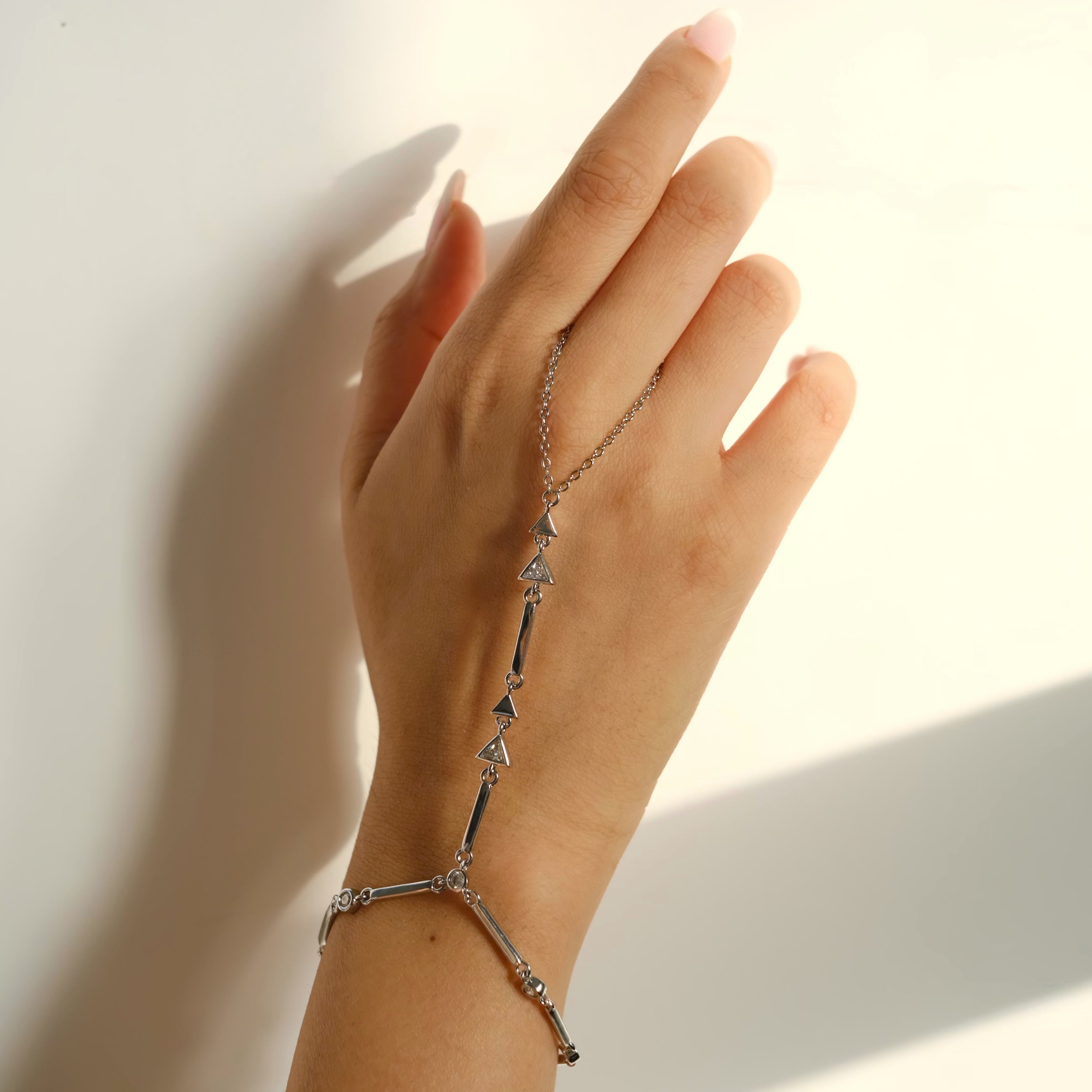 Phoebe Handchain