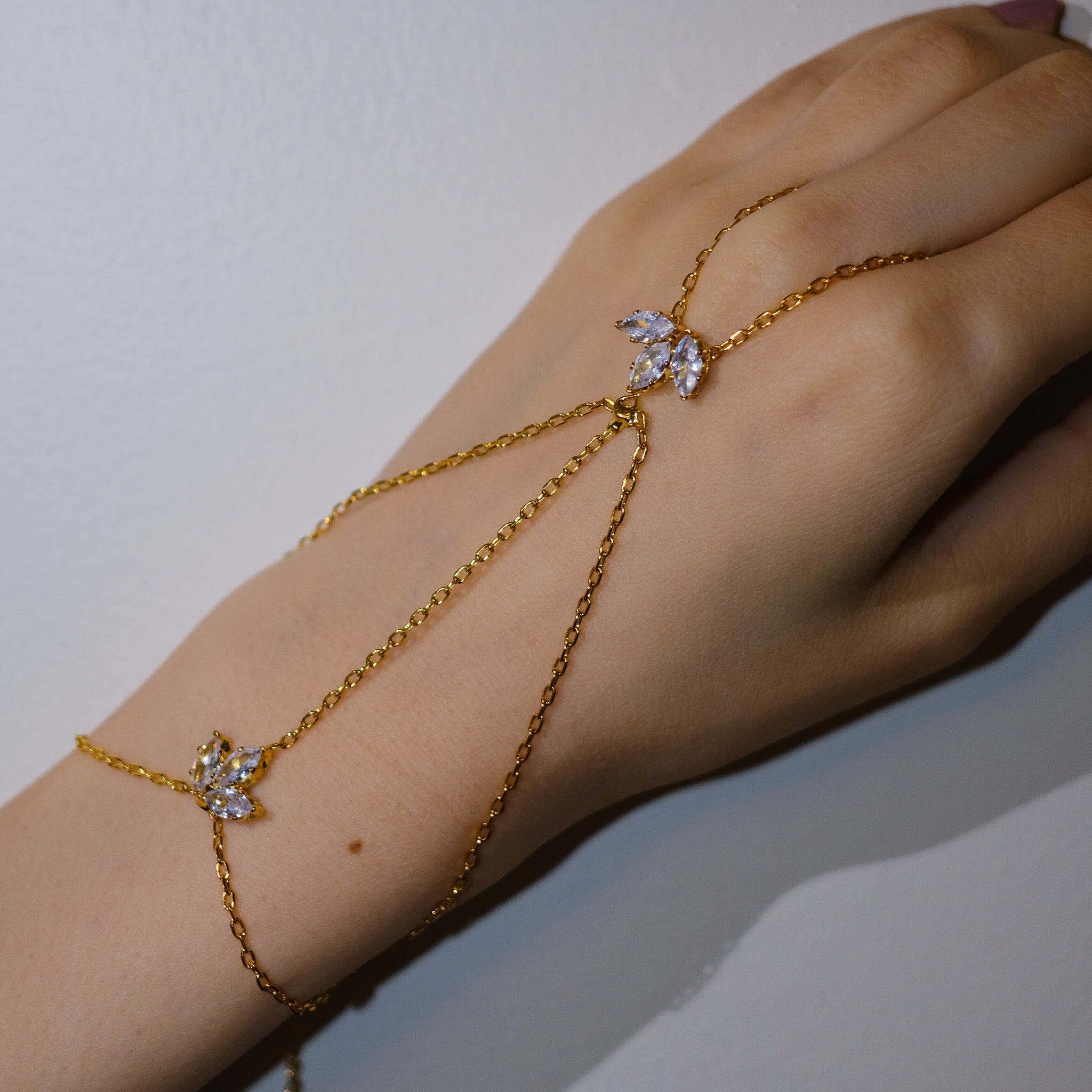 Lotus Handchain